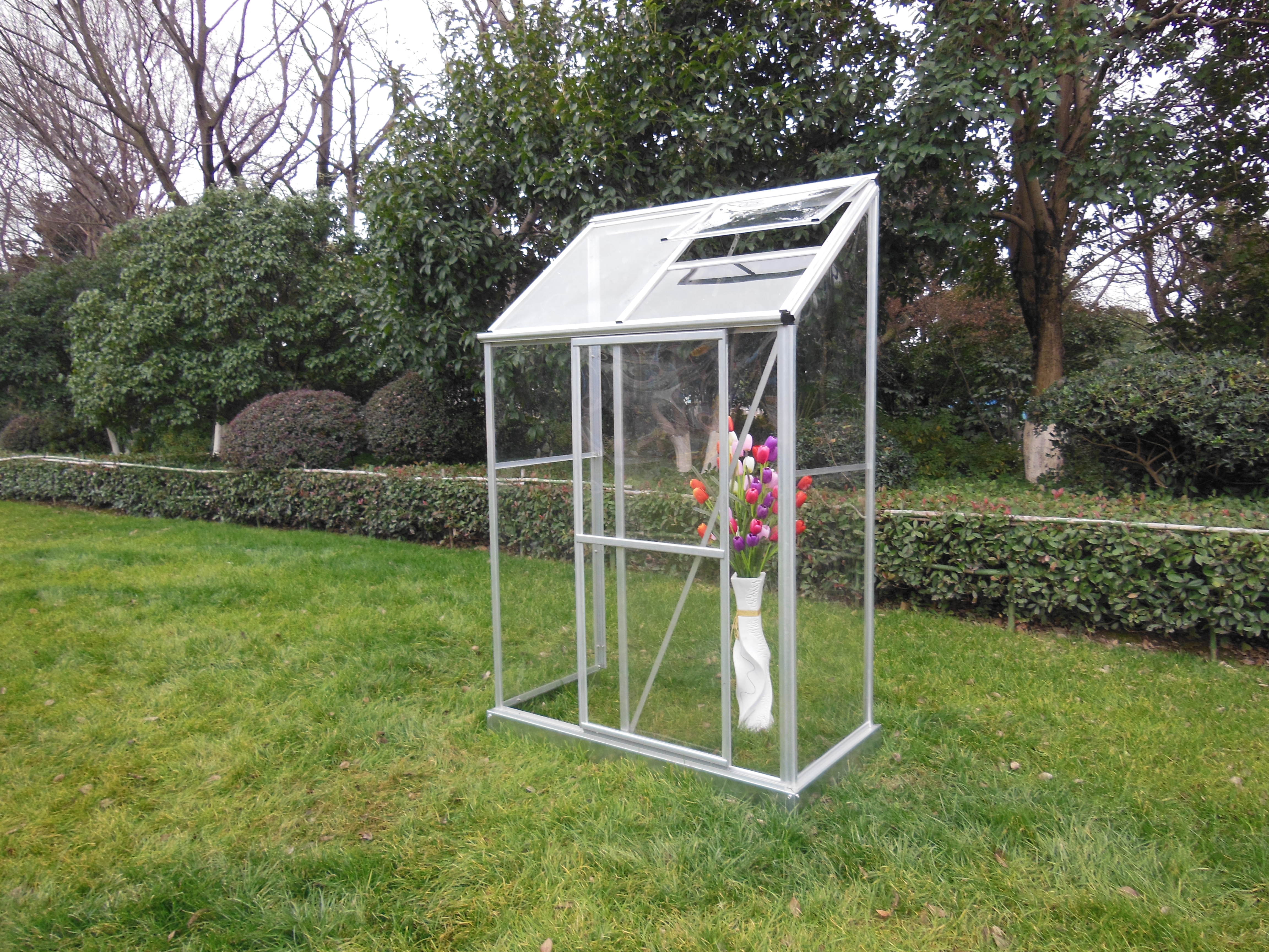 LE Series sunny Lean-To Aluminum Greenhouse with window
